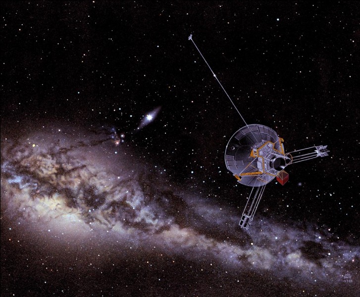 En quelle année la sonde Pioneer 11 a-t-elle survolé pour la première fois Saturne ?