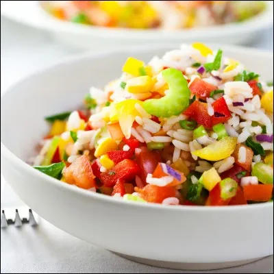 Mamie prépare une nouvelle re_ette.