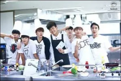 Quel membre a déjà avoué avoir mangé au point de ne plus pouvoir se lever ?