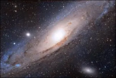 Comment étaient nommées toutes les planètes mise à part la Terre ?