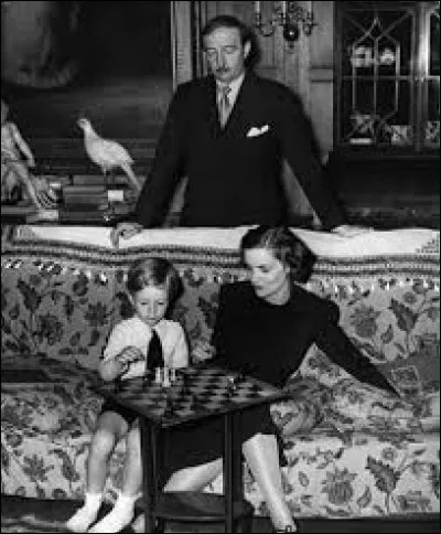 Comment s'appelait la reine d'Albanie ?