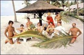 Dans le film "Les Bronzés", sur quelle plage se trouve les vacanciers du club med ?