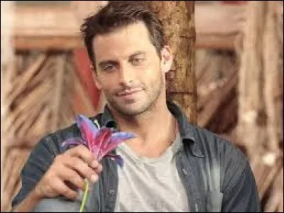 Comment s'appelle l'amoureux d'Ester ?