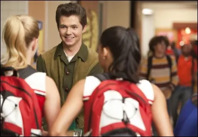 Qui a-t-elle invité à la soirée Sadie Hawkins ?