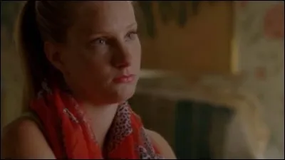 Elle croit que seules les blondes peuvent...