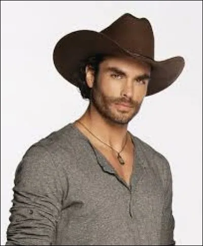 En réalité Flavio Rey Gallardo León s'appelle ...