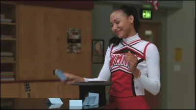 Elle est sûre que leurs ancêtres poissons se sont fait pousser des jambes pour faire quoi ?