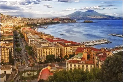 Retrouvez le nom de cette ville !