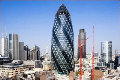 Dans quelle ville se trouve la tour Gherkin ?