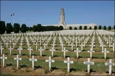 En France, quelle bataille va faire des milliers de morts ?