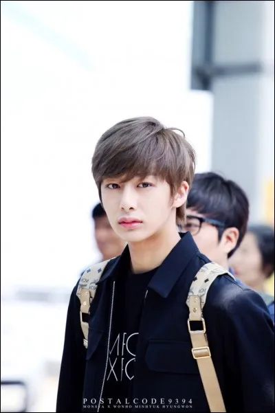 Quel style vestimentaire aime porter Hyungwon ?