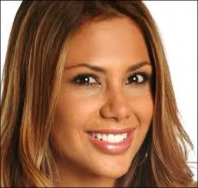 Comment s'appelle la femme qu'aime El Hierro et qu'il va enfermer dans un appartement dont elle ne pourra pas sortir ?