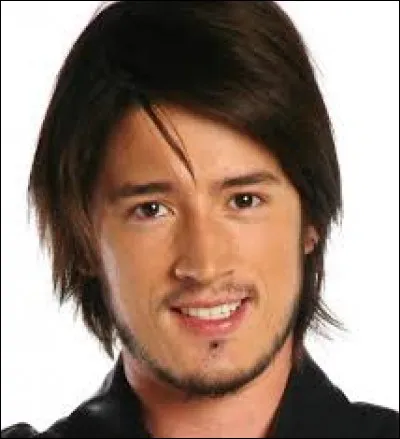 Comment se surnomme le fils de León Beltrán ?