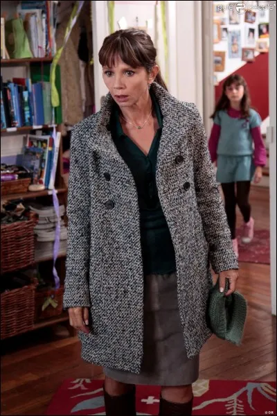 Comment s'appelle la mère de Clem ?