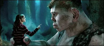 Comment réagirais-tu dans la situation suivante ? Tu es attaqué par un géant !