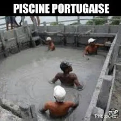 Quelle est la différence entre Portugais nudiste et un Portugais ?