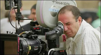 Ce sicilien est très jeune attiré par la mise en scène. Dès 16 ans il monte ainsi au théâtre des uvres de Luigi Pirandello. 
Giuseppe Tornatore n'a pas réalisé  :