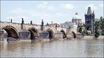 Quel est le nom de ce pont ?