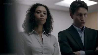 Comment se nomment les 2 assistants de Lestrade ?