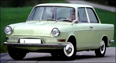 Je fus le produit de quel constructeur en B ?