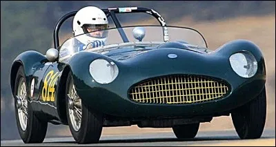 Je fus le produit de quel constructeur en E ?