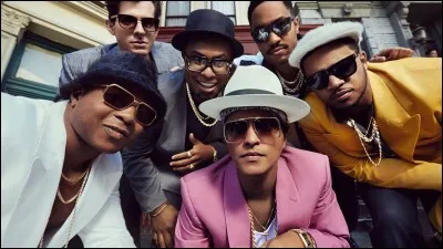 En quelle année est sortie "Uptown Funk" de Mark Ronson et Bruno Mars ?