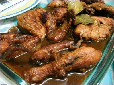 De quel pays vient l'adobo ?