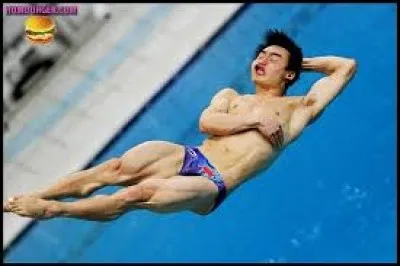 C'est l'histoire d'un chinois en érection qui fonce contre un mur. Que se casse-t-il ?