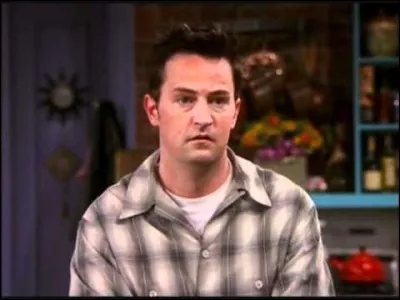 Pourquoi les amis de Chandler se moquent-ils de lui ?