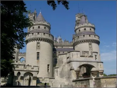 De ces quatre départements,lequel n'est pas limitrophe de celui de l'Oise ?