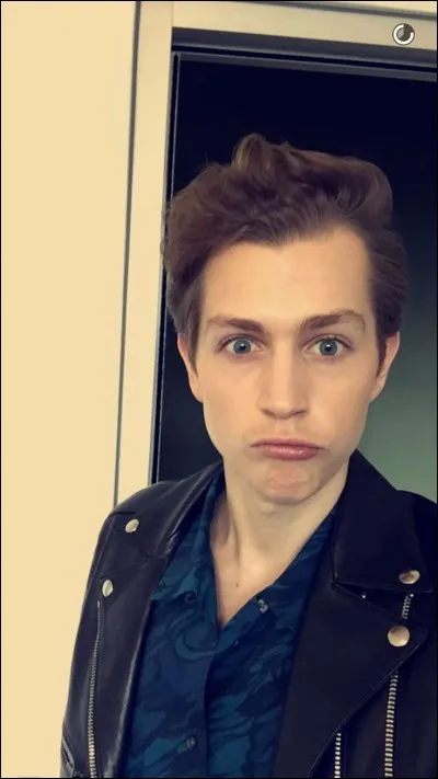 Comment s'appelle son chat ?