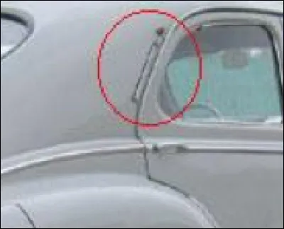 A partir de quelle année les véhicules neufs devaient avoir des indicateurs de changement de direction ?