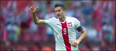 Dans quel club joue Robert Lewandowski ?