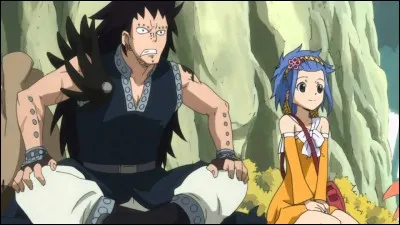 Dans quel arc Gajeel chante-t-il à la gloire de Levy ?