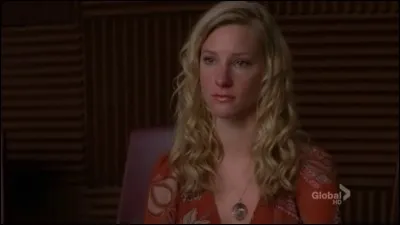 De quoi a-t-elle rempli un cur pour représenter le nombre de minutes passées avec Santana dans le but de lui offrir ? (S6)