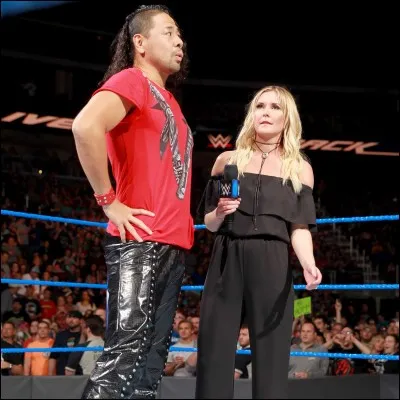 Lors du "SmackDown Live" d'avant Payback, qui interrompt Shinsuke Nakamura lors de son interview avec Renee Young ?