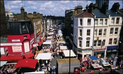 Dans quelle ville Philéas Fogg a-t-il terminé son voyage ?