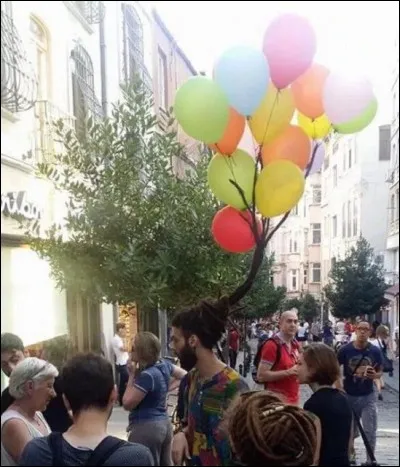 Rasta divertissant ! En quelle année Bob Marley est-il né ?