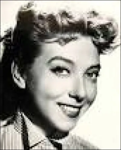 Actrice comique qui a eu une carrière très variée, elle a même dansé avec les stars. Quel est son nom ?