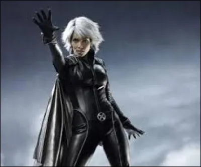 Quelle est la couleur de cheveux de Tornade ?