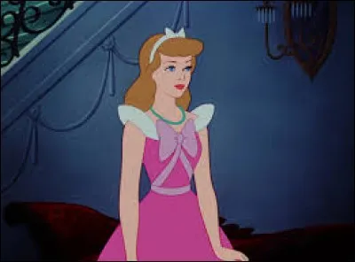 De quelle couleur sont les cheveux de Cendrillon ?