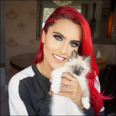 Quel est le pseudo du compte Snapchat officiel de Laiba Zaid ?