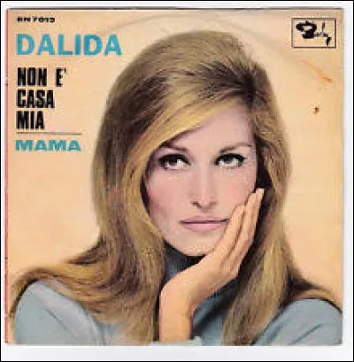 Quelle était sa nationalité en Egypte ?