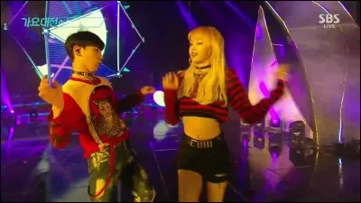 Ten a dansé avec une fille thaïlandaise qui s'appelait Lisa, de quel groupe vient-elle ?