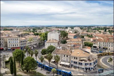 Quel homme politique a été maire de Montpellier de 1977 à 2004 ?