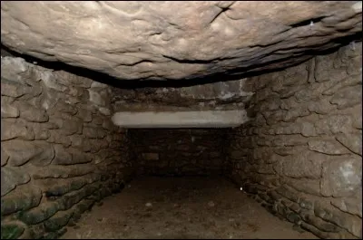 Quel est ce monument dont le nom vous fait penser à une cucurbitacée pourrez vous découvrir sur la commune de Saint-Marcel ?