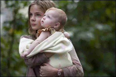 Comment s'appelle le bébé de Lori Grimes ?