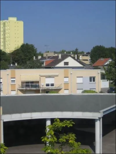 Que reprsente la zone jaune ?