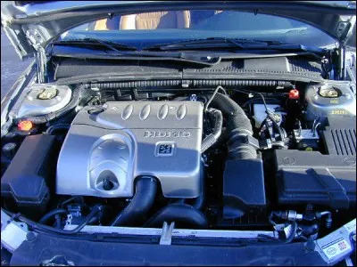 En quelle année apparaît le premier moteur diesel à turbo injection (HDi) dans le groupe PSA ?