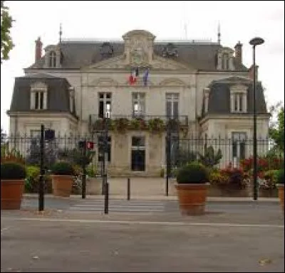 Ville Loirétaine de la région agricole du Val-de-Loire, Olivet se situe en région ...